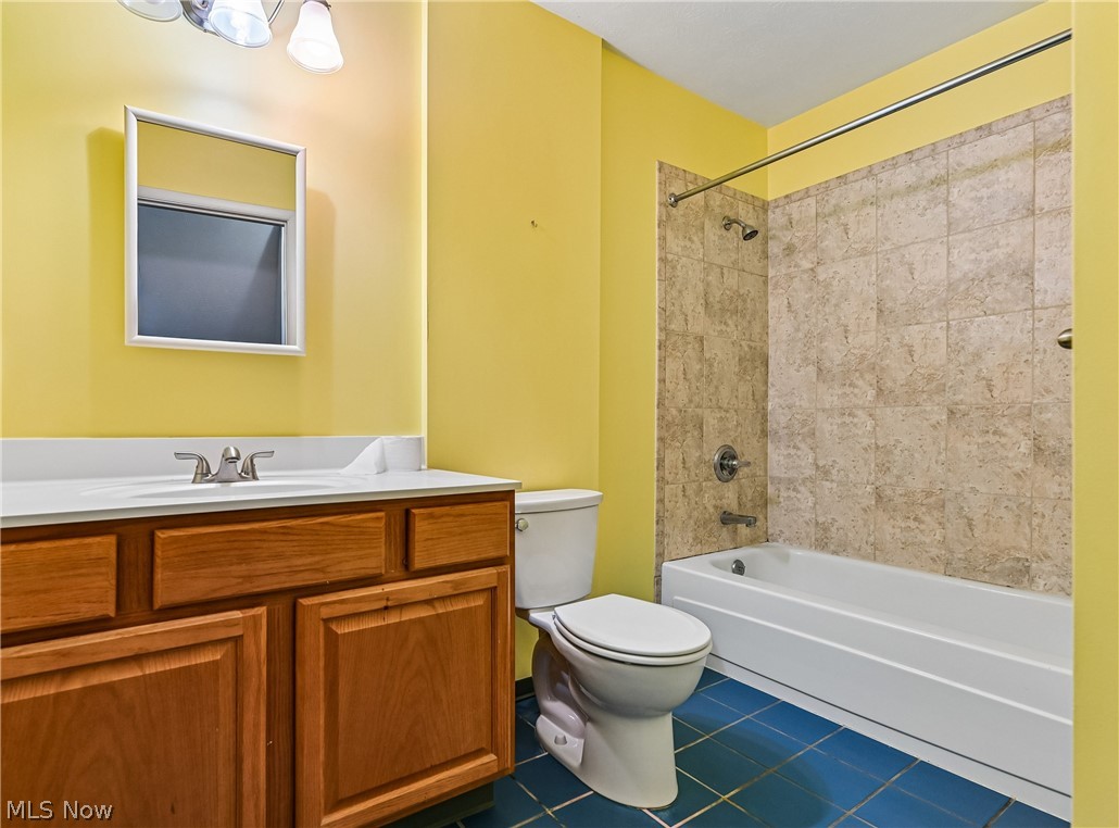 2696 Olentangy Drive Akron OH 44333