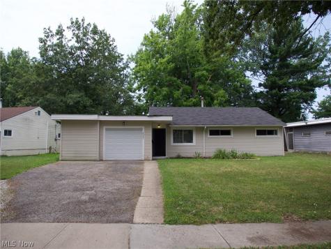 2024 Ridgehill Road Cleveland OH 44121