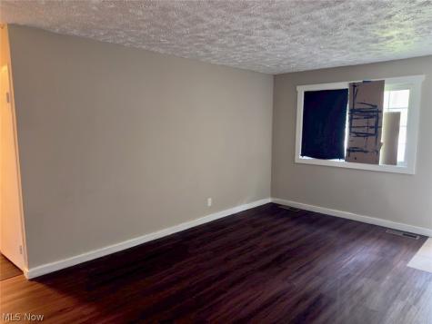 2024 Ridgehill Road Cleveland OH 44121