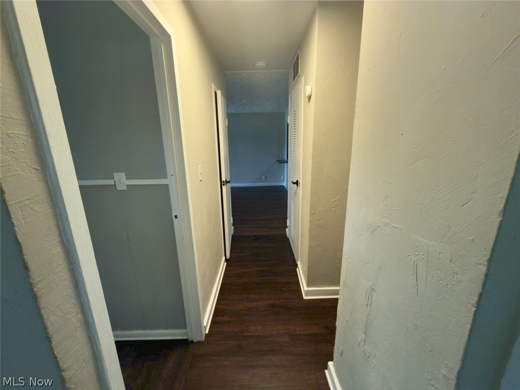 2024 Ridgehill Road Cleveland OH 44121