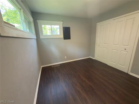 2024 Ridgehill Road Cleveland OH 44121