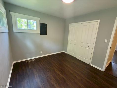 2024 Ridgehill Road Cleveland OH 44121