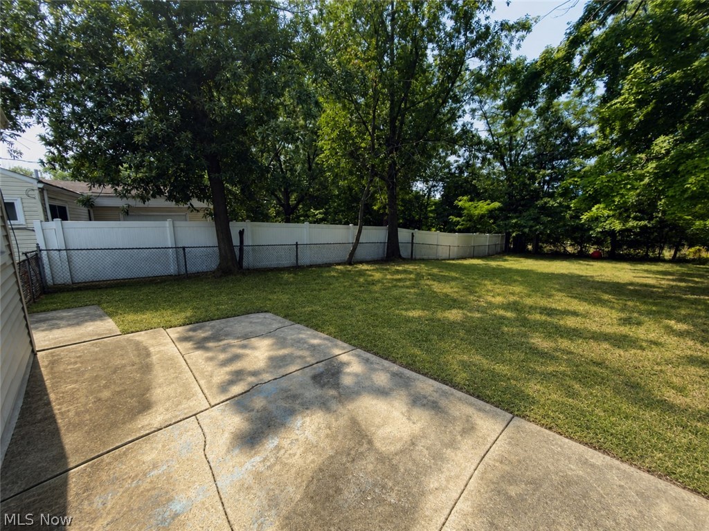 2024 Ridgehill Road Cleveland OH 44121