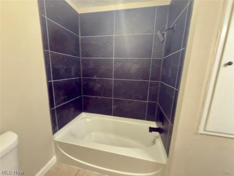 2024 Ridgehill Road Cleveland OH 44121