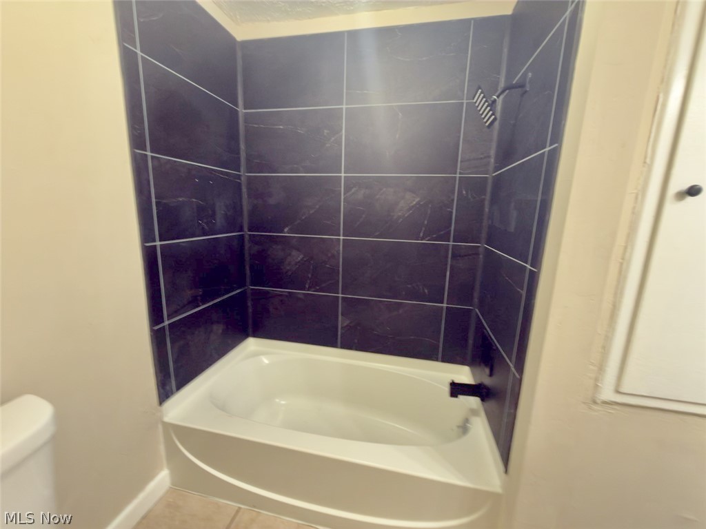 2024 Ridgehill Road Cleveland OH 44121