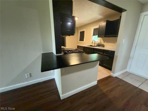 2024 Ridgehill Road Cleveland OH 44121