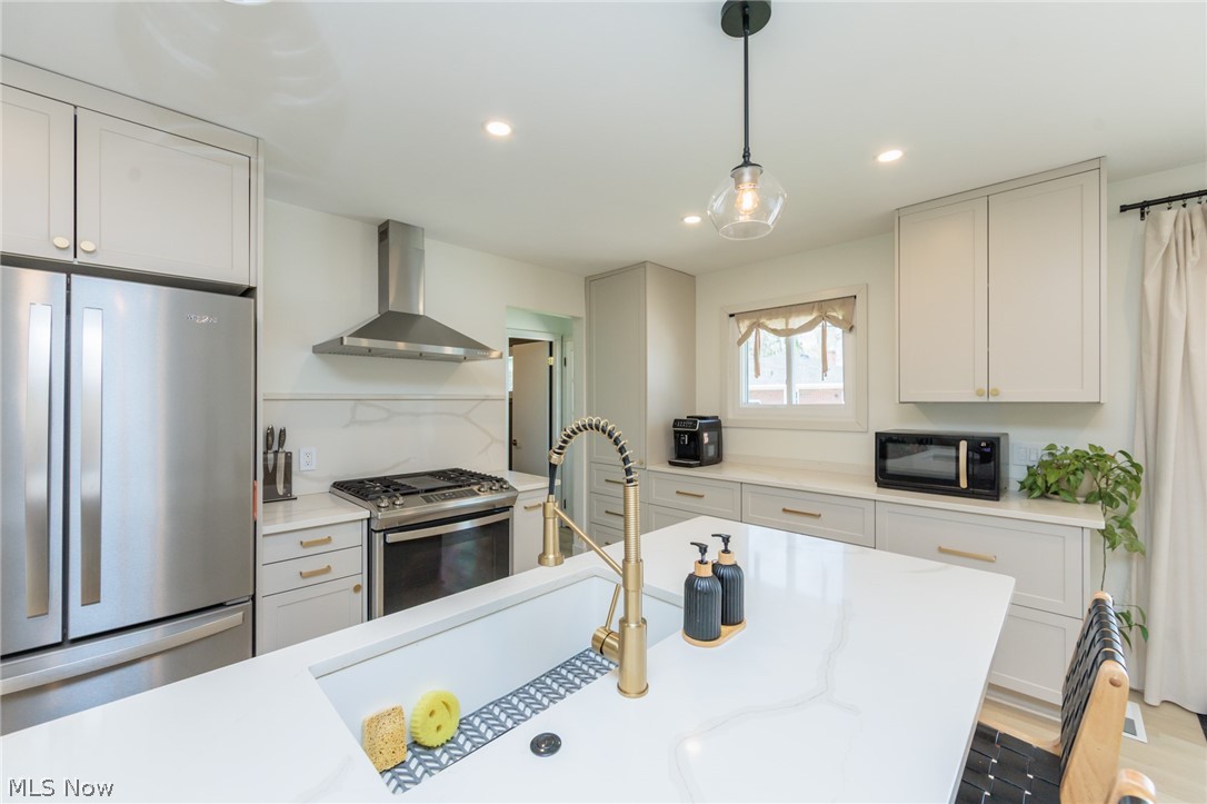 24456 Noreen Drive North Olmsted OH 44070