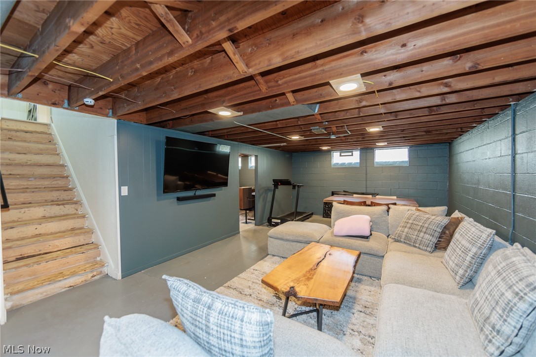 24456 Noreen Drive North Olmsted OH 44070