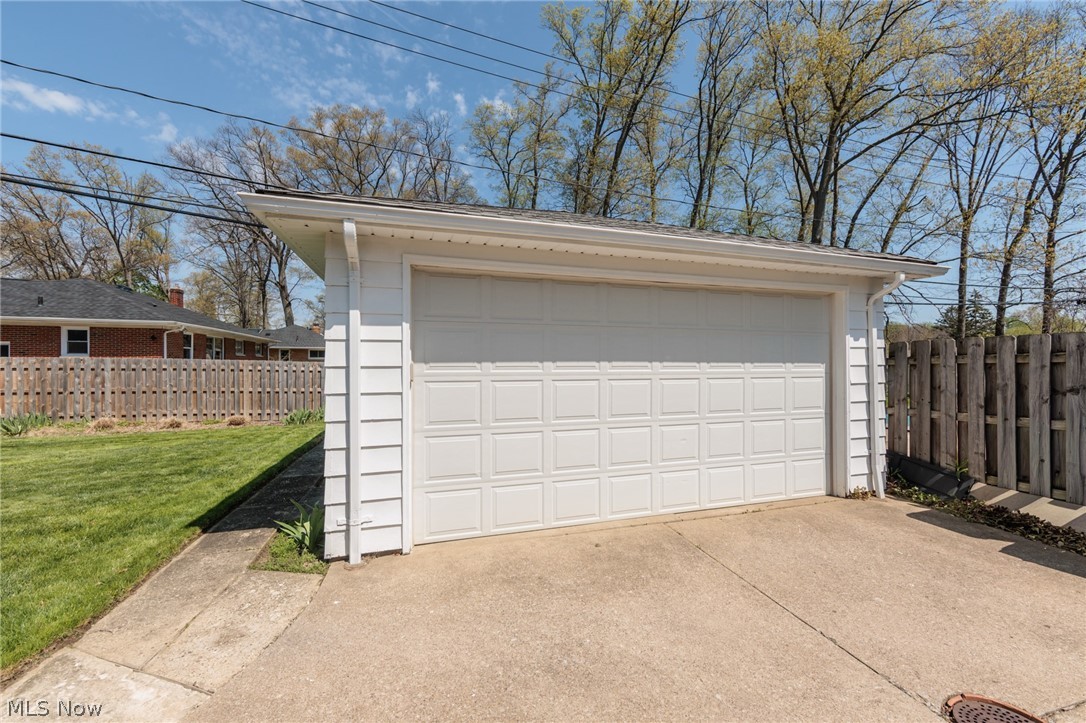 24456 Noreen Drive North Olmsted OH 44070