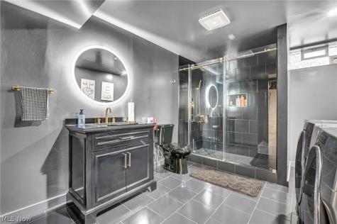 7712 Spafford Road Cleveland OH 44105