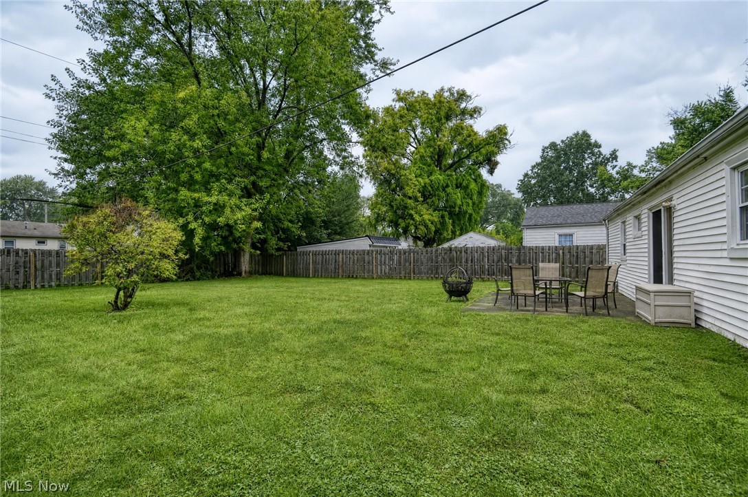652 Iroquois Trail Willoughby OH 44094