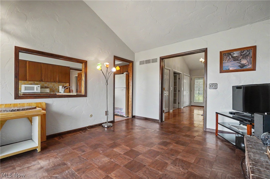 1291 N Revere Road Akron OH 44333