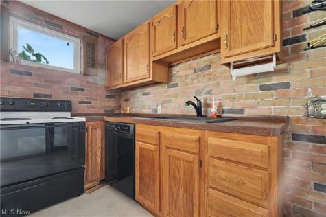 1291 N Revere Road Akron OH 44333