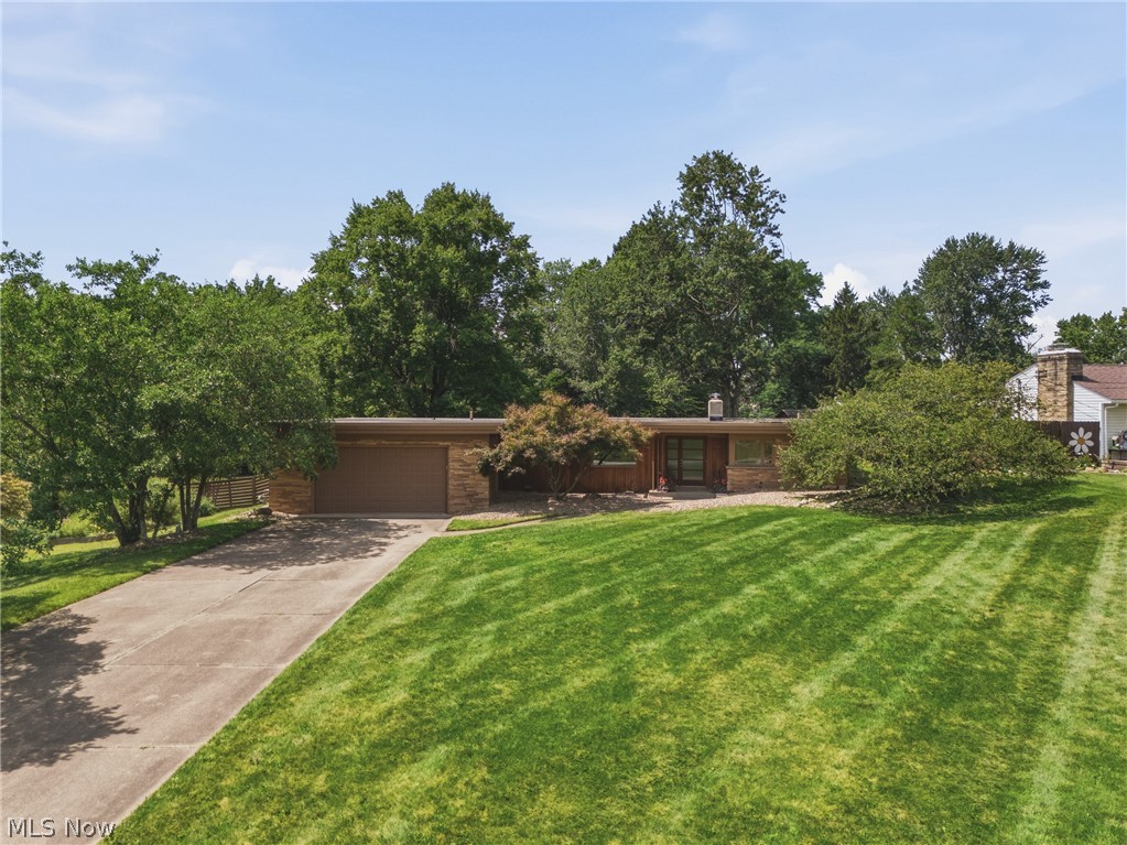 1111 Singing Brook Avenue NW Massillon OH 44646