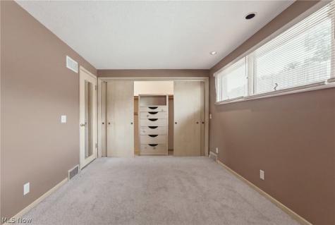 1111 Singing Brook Avenue NW Massillon OH 44646
