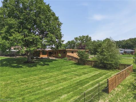 1111 Singing Brook Avenue NW Massillon OH 44646