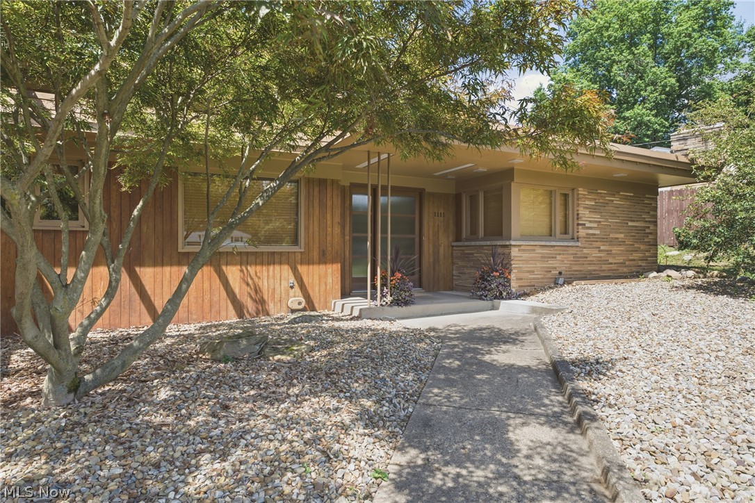 1111 Singing Brook Avenue NW Massillon OH 44646
