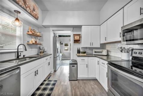 167 Lear Road Avon Lake OH 44012
