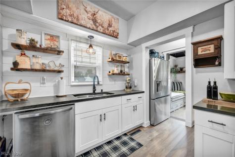 167 Lear Road Avon Lake OH 44012