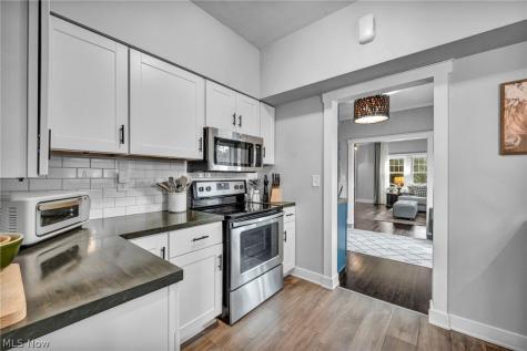 167 Lear Road Avon Lake OH 44012