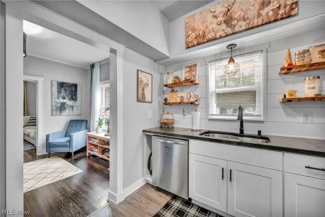 167 Lear Road Avon Lake OH 44012