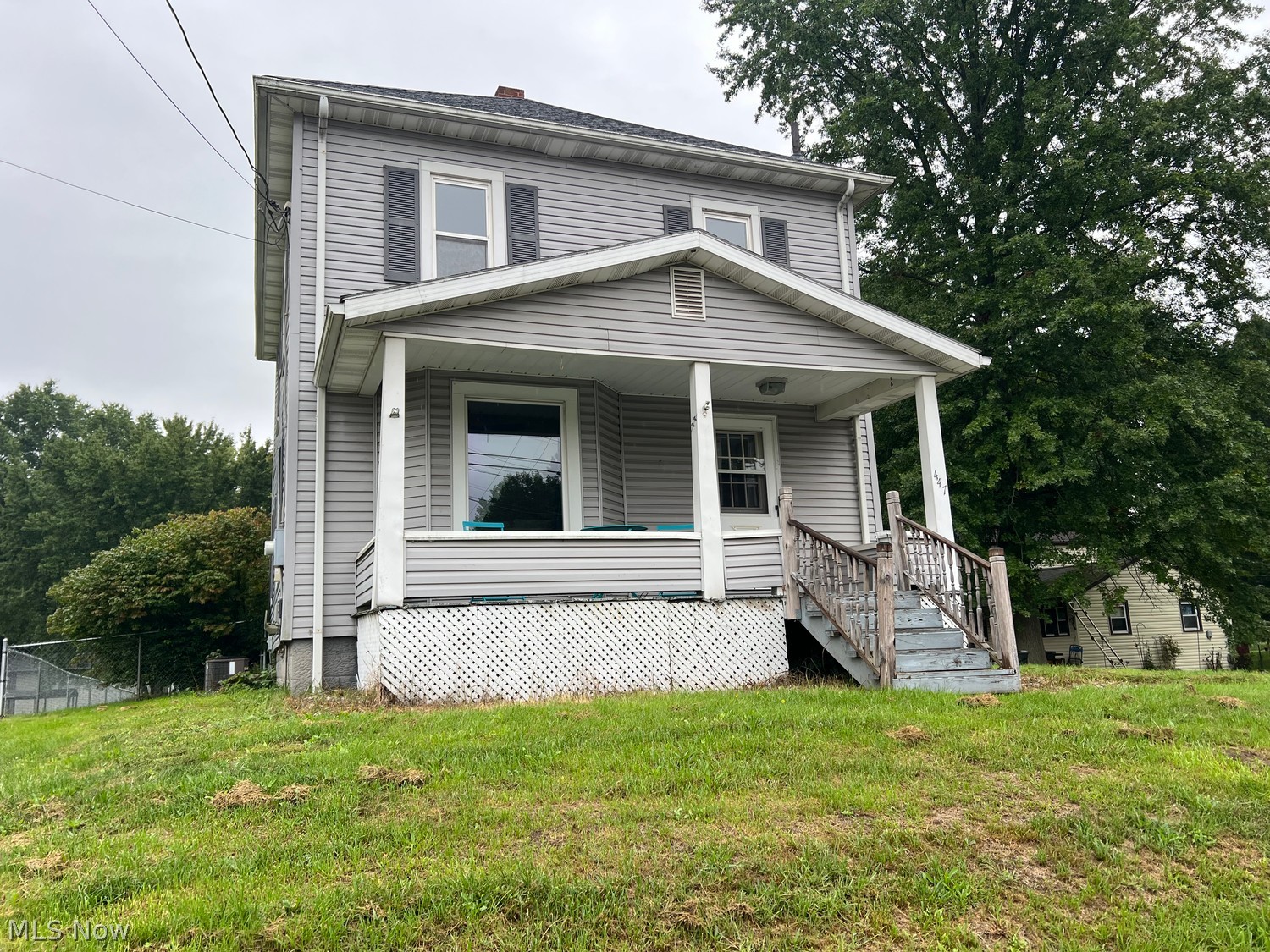447 NE Harmon Brewster OH 44613