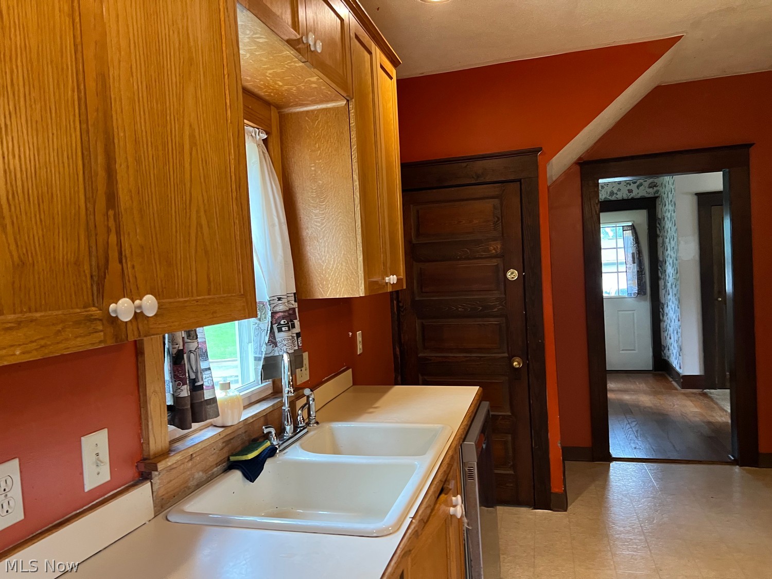 447 NE Harmon Brewster OH 44613