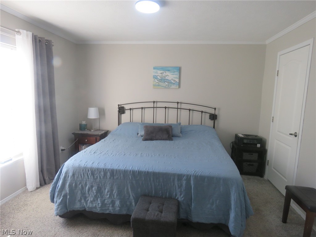 226 Hickory Circle Elyria OH 44035