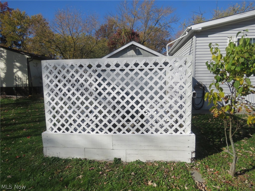 226 Hickory Circle Elyria OH 44035