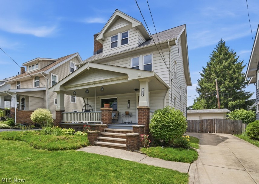 1668 Lewis Drive Lakewood OH 44107