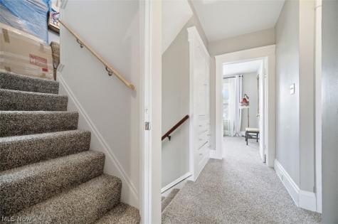 1668 Lewis Drive Lakewood OH 44107