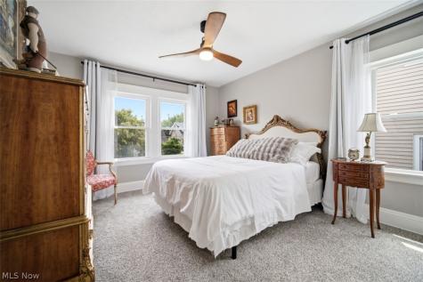 1668 Lewis Drive Lakewood OH 44107