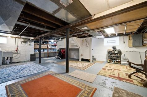 1668 Lewis Drive Lakewood OH 44107