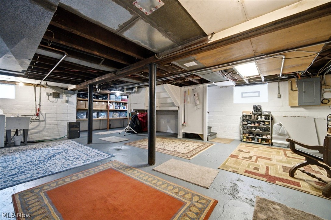 1668 Lewis Drive Lakewood OH 44107