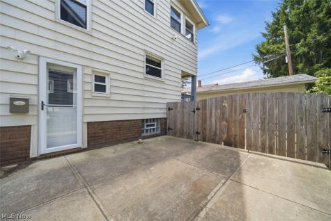 1668 Lewis Drive Lakewood OH 44107