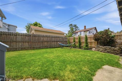 1668 Lewis Drive Lakewood OH 44107