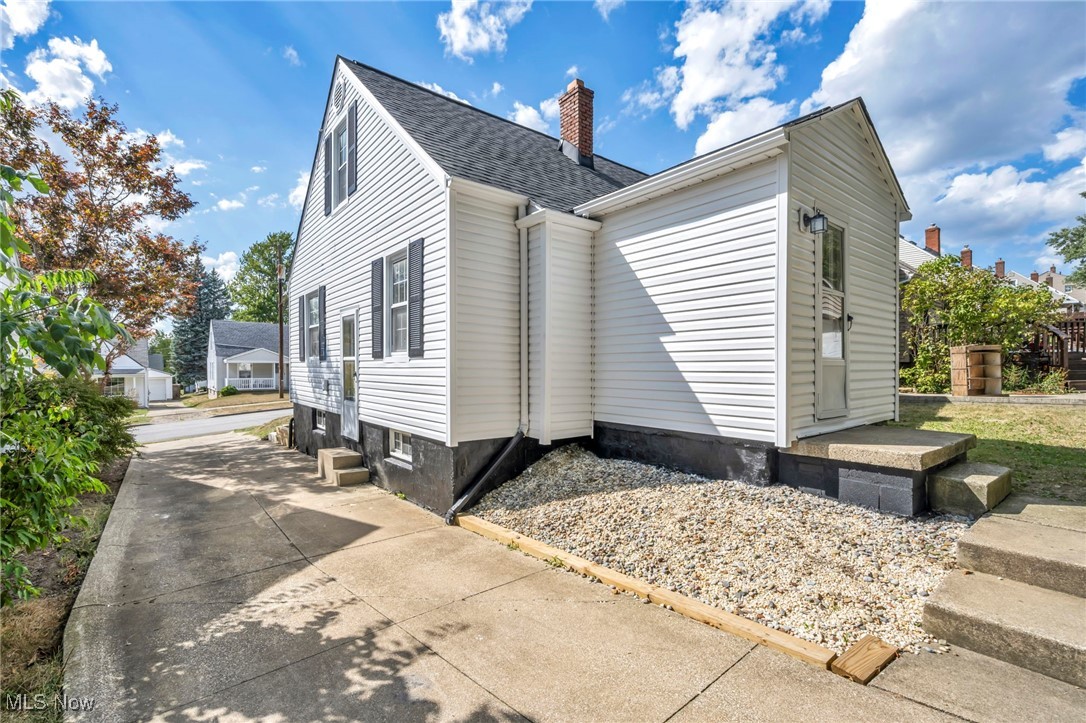 1731 Highview Avenue Akron OH 44301