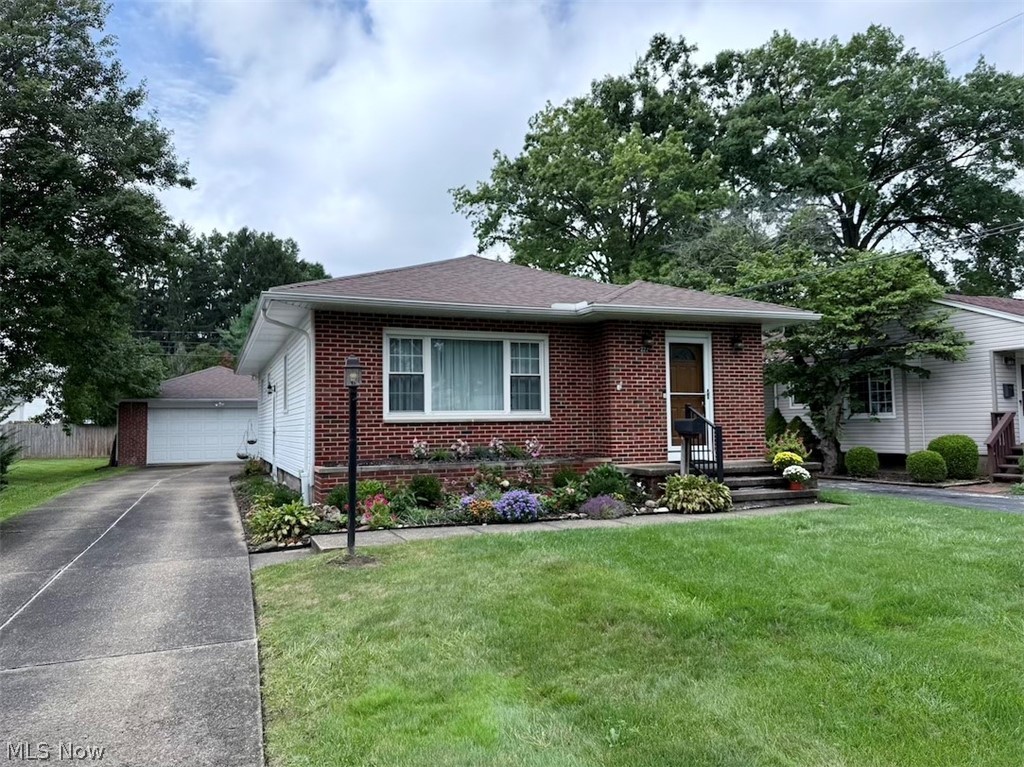 222 N Pershing Avenue Akron OH 44313