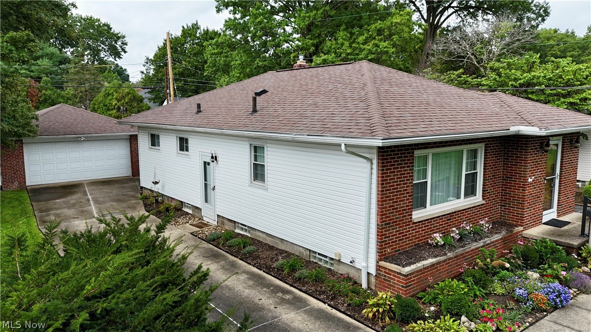 222 N Pershing Avenue Akron OH 44313