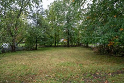2325 Eastlawn Avenue Akron OH 44305