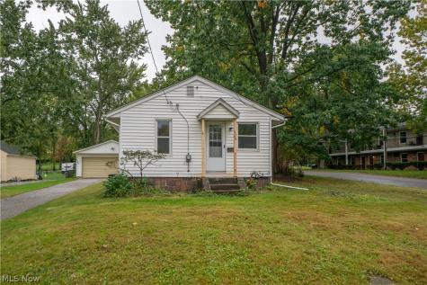 2325 Eastlawn Avenue Akron OH 44305