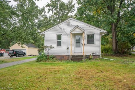 2325 Eastlawn Avenue Akron OH 44305
