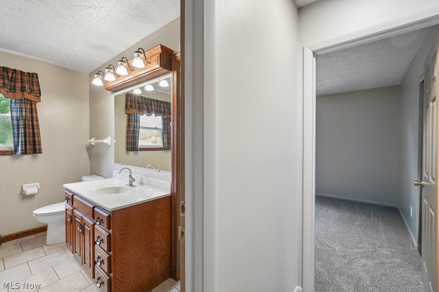 2212 Zircon Street NE Canton OH 44721