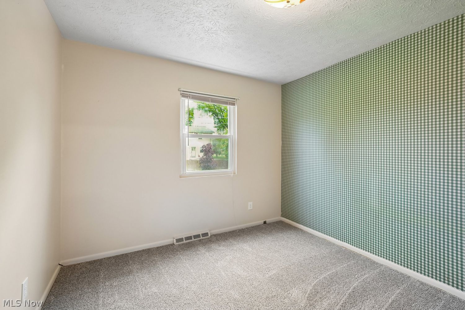 2212 Zircon Street NE Canton OH 44721