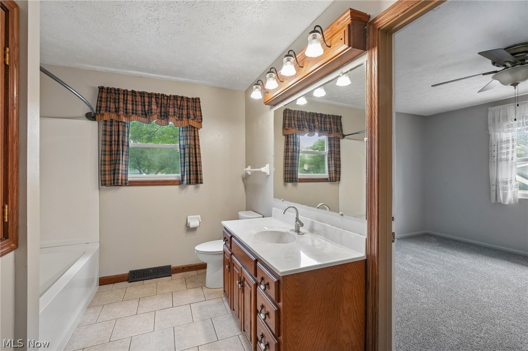 2212 Zircon Street NE Canton OH 44721