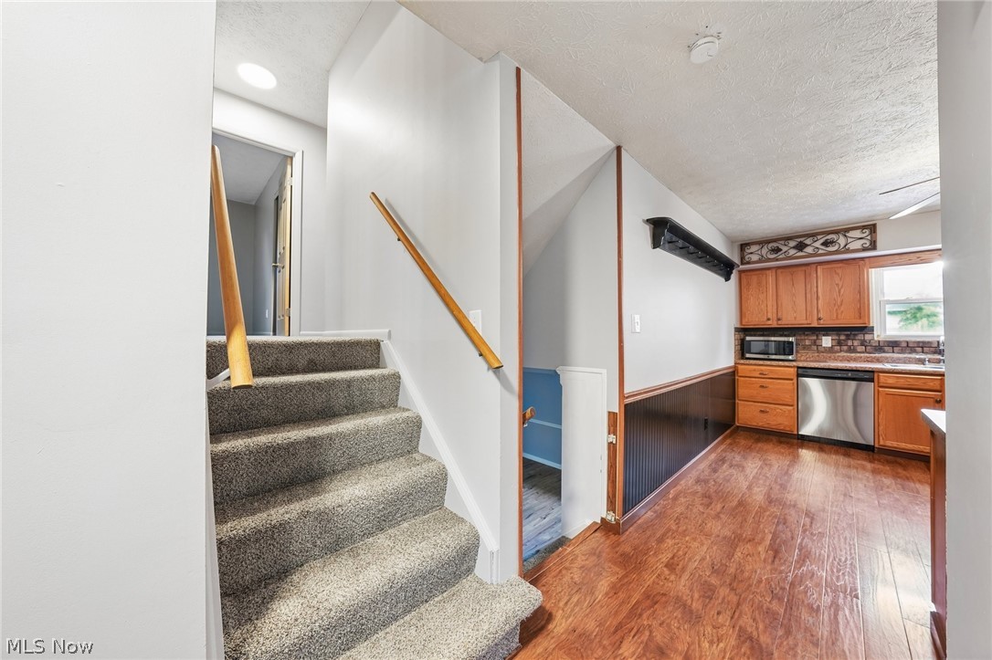 2212 Zircon Street NE Canton OH 44721