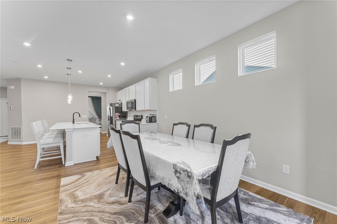 98 Benjamin Way Tallmadge OH 44278