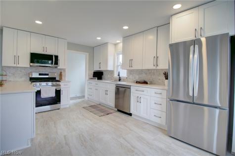 6969 Broadview Road Seven Hills OH 44131