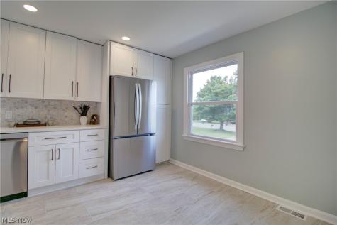 6969 Broadview Road Seven Hills OH 44131