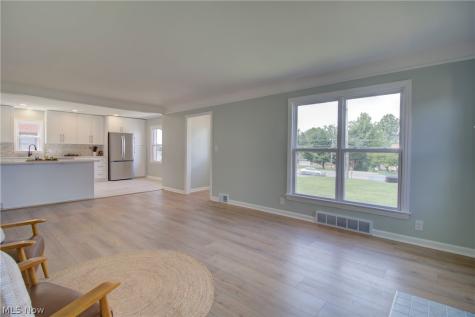 6969 Broadview Road Seven Hills OH 44131